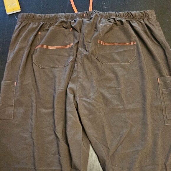 Carhartt Ladies Scrubs Cross-Flex Utility Boot Cut Pants! NWT! Size 3X - Picture 2 of 7